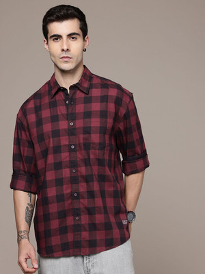 Roadster Men Checkered Casual Maroon Shirt