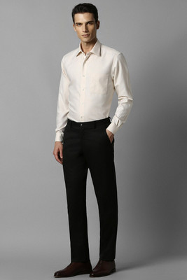LOUIS PHILIPPE Men Solid Formal Cream Shirt