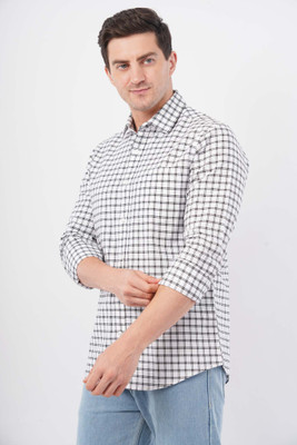 OFFSHADE Men Checkered Casual White, Black Shirt