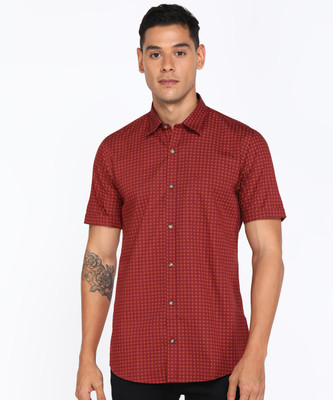 PETER ENGLAND Men Printed Casual Maroon Shirt