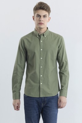 Snitch Men Solid Casual Green Shirt