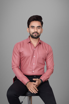 Voroxy Men Solid Formal Pink Shirt