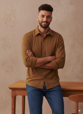 greet fashion Men Solid Casual Brown Shirt