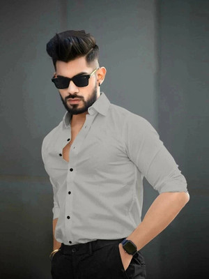 Vyzer Men Solid Formal Grey Shirt