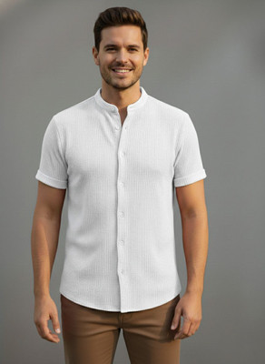 Leriya Fashion Men Solid Casual White Shirt
