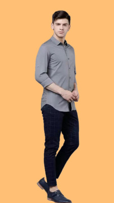 Isuel Fabb Men Solid Casual Grey Shirt