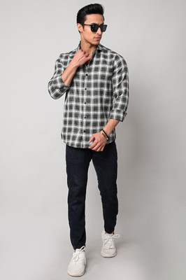 BLEZZA Men Checkered Casual Dark Green Shirt