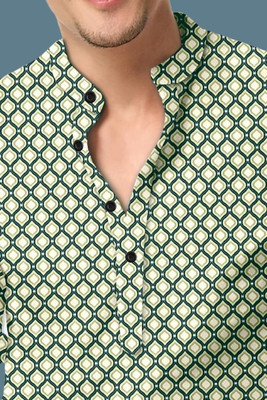 Stellalifestyle Men Solid Casual Green Shirt