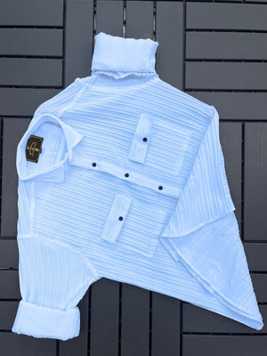 Zoitgiest Men Self Design Casual Light Blue Shirt