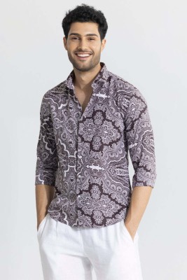 Snitch Men Printed Casual Maroon Shirt