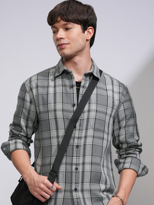 HIGHLANDER Men Checkered Casual Grey Shirt