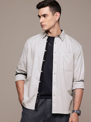 Roadster Men Solid Casual Grey Shirt