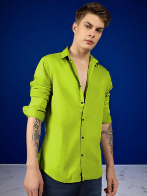 Vyzer Men Solid Casual Light Green Shirt