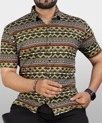 VeBNoR Men Printed Casual Green Shirt