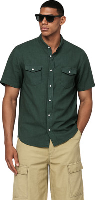 ATTIRE IND Men Solid Casual Dark Green Shirt