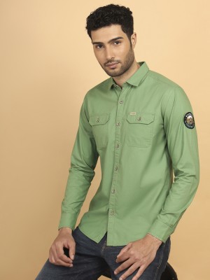 Wrangler Men Solid Casual Green Shirt