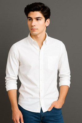 Vooz Men Solid Casual White Shirt