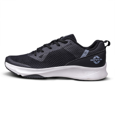 NIVIA Hawks 2.0 Training & Gym Shoes For Men(Black , 6)