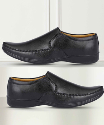 house of common GROW Slip On For Men(Black, Brown , 7)