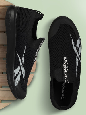 REEBOK WALKFUSE Walking Shoes For Men(Black , 11)