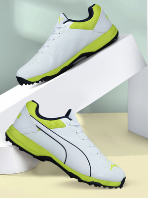 PUMA Cricket Ultra Cricket Shoes For Men(White , 8)