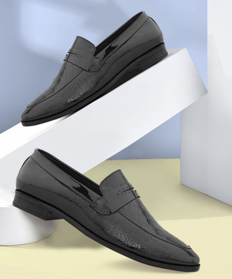 INVICTUS PU Synthetic Textured Formal Slip On Shoes Slip On For Men(Black , 9)