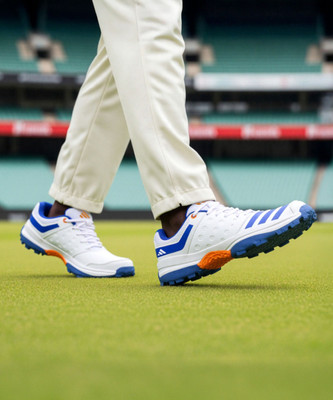 ADIDAS CRINU 23 M Cricket Shoes For Men(White , 10)
