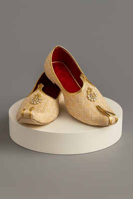 Countless Steps Wedding Juttis For Men Party Wear For Men(Beige , 9)