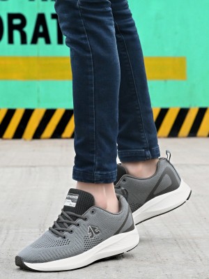 OFF LIMITS ATLANTIC II Running Shoes For Men(Grey)