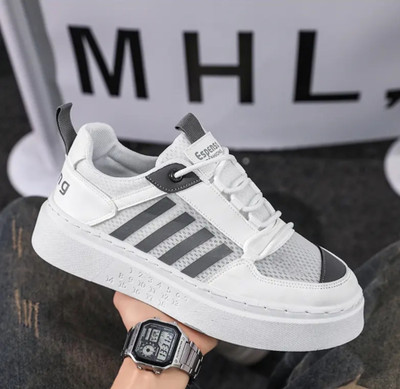 YUGAL Yugal Trendy white chunky sneakers for men Sneakers For Men(Grey , 7)