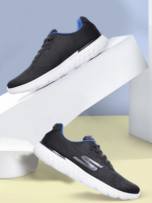 Skechers GO RUN 400 Sneakers For Men(Grey , 8)