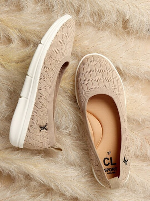 CARLTON LONDON Bellies For Women(Beige , 5)