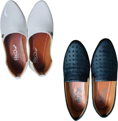 MOJARIJUTTI Men's mojaris – traditional Indian footwear for men Slip On For Men(White, Black , 8)