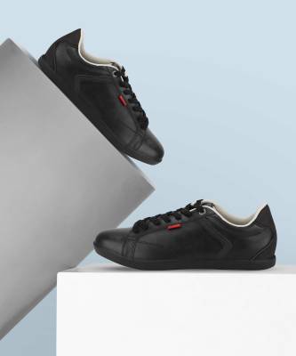 LEVI'S Woods Classic Sneakers For Men - Buy regular black Color LEVI'S  Woods Classic Sneakers For Men Online at Best Price - Shop Online for  Footwears in India 