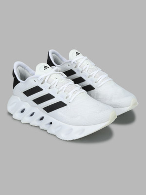 ADIDAS ADIDAS SWITCH FWD 2 M Running Shoes For Men(White, Black , 11)