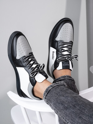 roadster-casual-sneakers-for-men-black