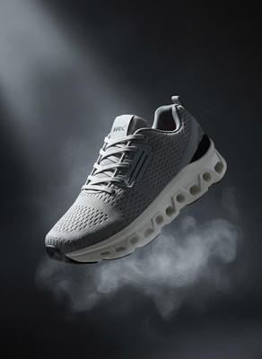 HRX by Hrithik Roshan Running Shoes For Men(Grey , 6)