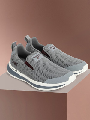 REEBOK Comfort wonderer M Walking Shoes For Men(Grey , 6)