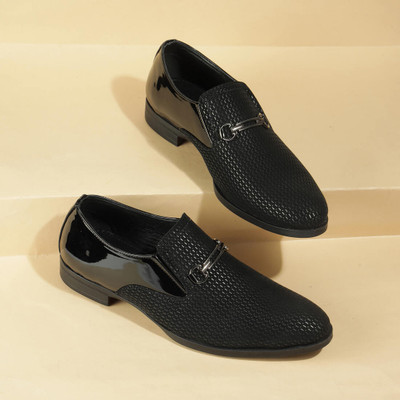 METRO 19-667 Slip On For Men(Black , 8)