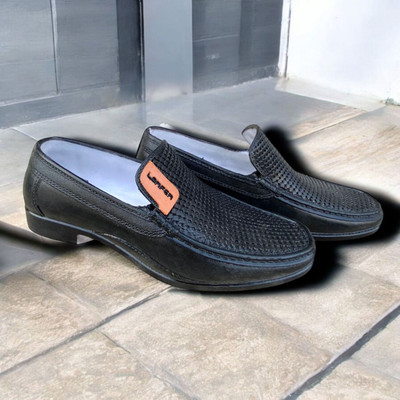 HP A-PAR Loafers For Men(Black , 7)