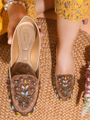 jm looks Stylish Traditional Punjabi Jutti for Women Bellies For Women(Copper , 8)