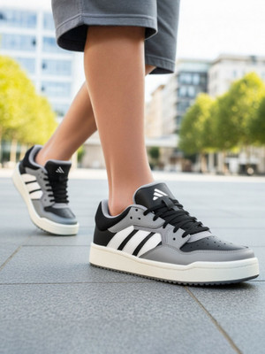 ADIDAS BLOCKZ SNEAKER Sneakers For Men(Black , 9)