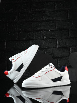 Roadster Everyday Edge Trendy Fashion Double Tone Sneakers For Men(White , 10)