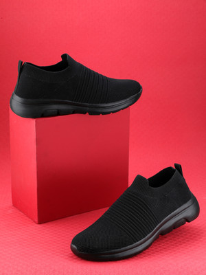 TPENT STYLISH LIGHT WEIGHT SPORTS SHOES FOR BOYS/MEN Slip On Sneakers For Men(Black , 8)