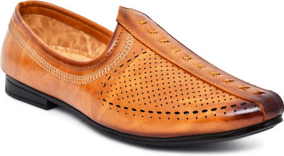 Stroll Mojaris For Men(Tan , 6)