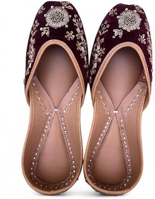 Pind Poppers Women’s Traditional Ethnic Embroidered Jutti Party Wear For Women(Black , 3)