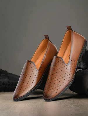 Klusener Synthetic Lazer Cuts Mojari Loafers For Men(Tan , 9)