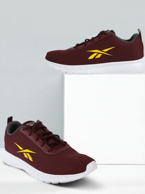 REEBOK Stride Runner M Running Shoes For Men(Maroon , 8)