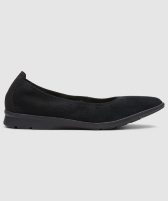 CLARKS Clarks Jenette Ease Black Sde For Women(Black , 3.5)