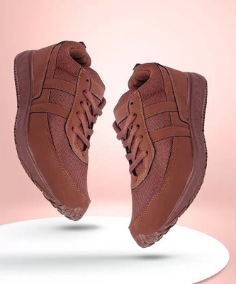VIZYTRIC Running Shoes For Men(Brown , 7)